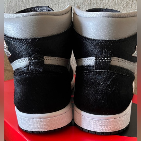 like new Nike Jordan 1 Retro High OG Twist 2.0 Medium Grey (Women's) - Picture 8 of 10